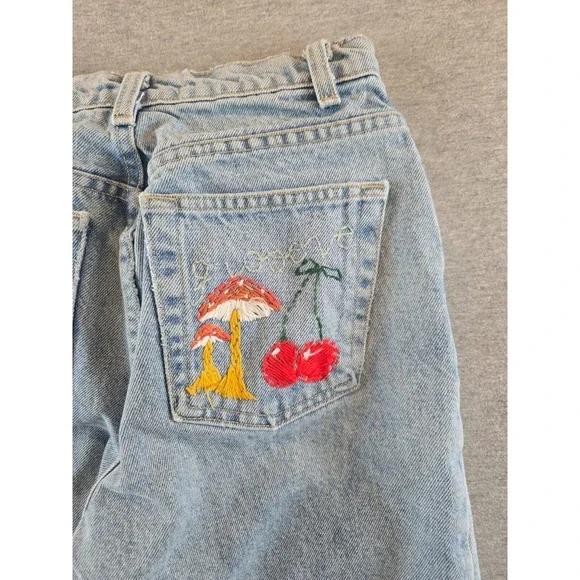 American Apparel Jeans Womens 26 Light Wash Relaxed Fit‎ Mushrooms Cactus Fray - Picture 8 of 14